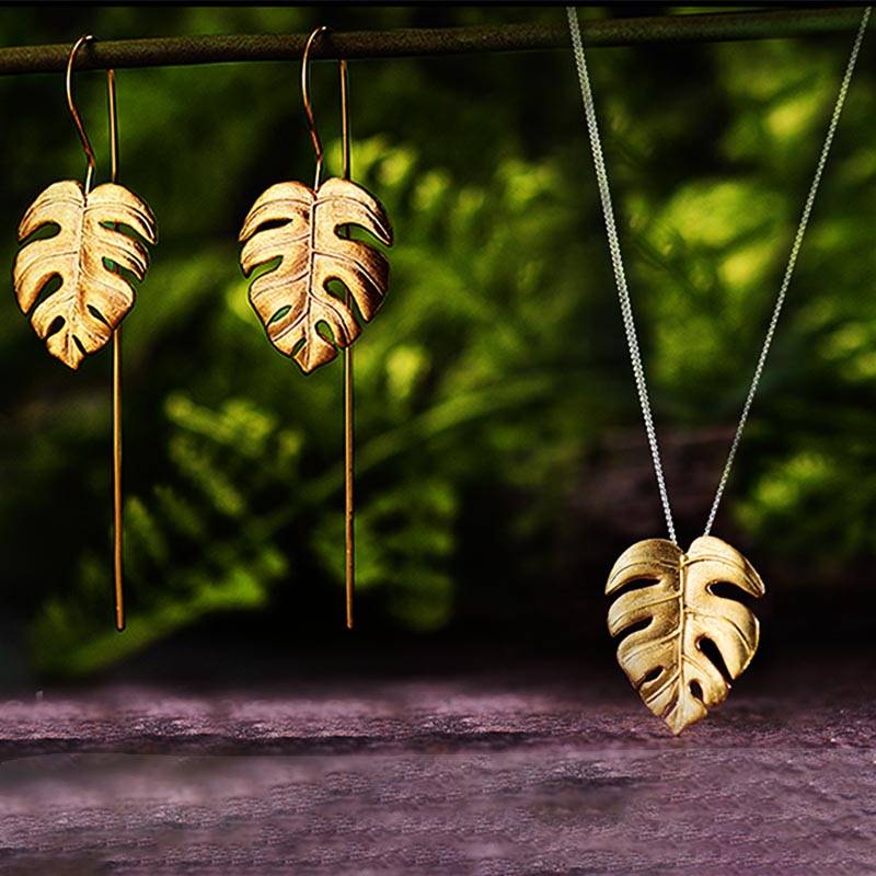 Gold monstera outlet leaf earrings