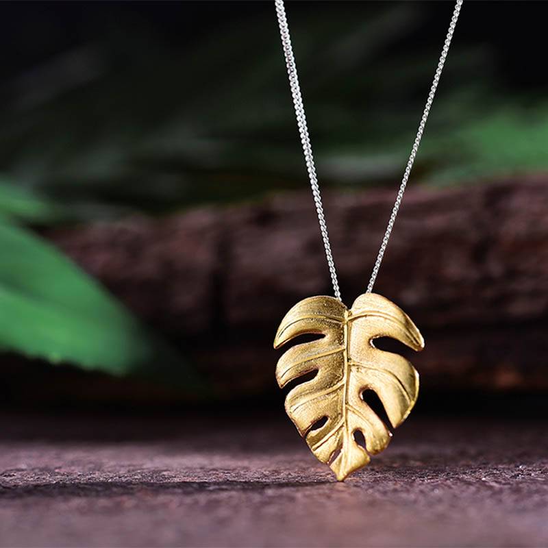 STATEMENT MONSTERA LEAF EARRINGS Necklaces