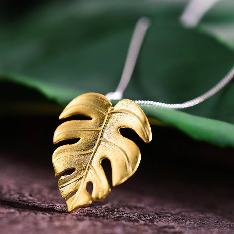 STATEMENT MONSTERA LEAF EARRINGS Necklaces