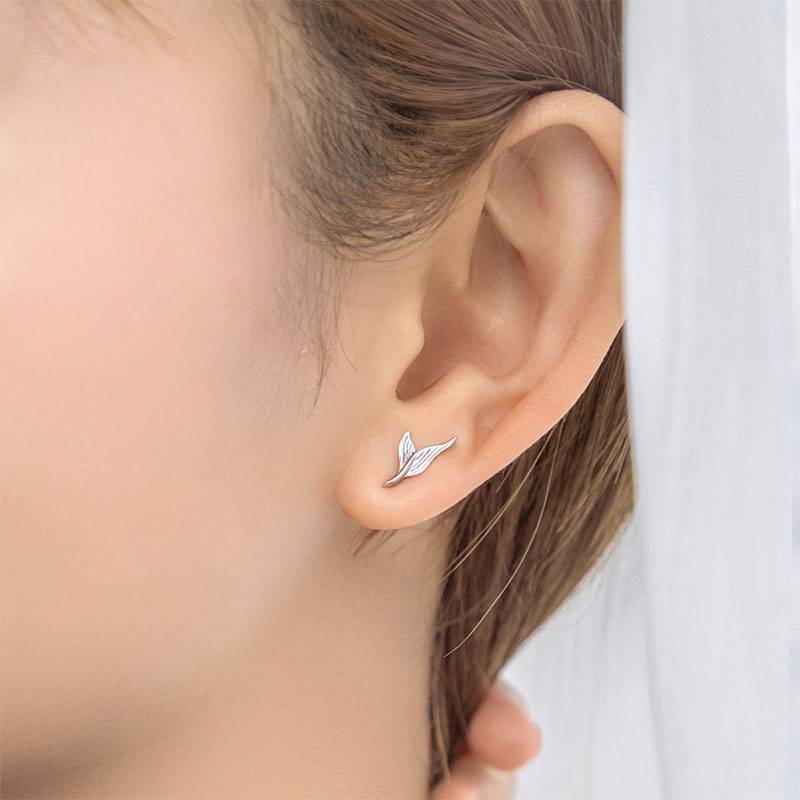 HINT OF A MERMAID EARRINGS Earrings