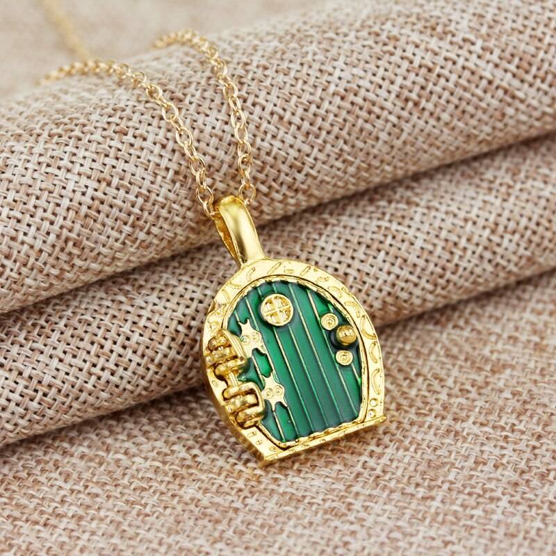 Vintage Charm Hobbyt Necklaces Green Enamel Door Can Open Locket Pendant Women Men Necklaces Fashion Jewelry Accessories Gifts Necklaces